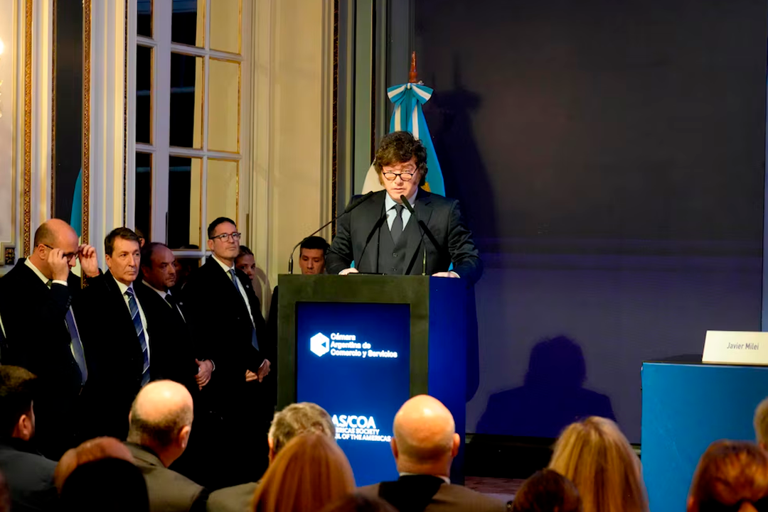 Milei sigue arriba pero el margen se achica: por qué la Casa Rosada ya piensa en un balotaje 2027