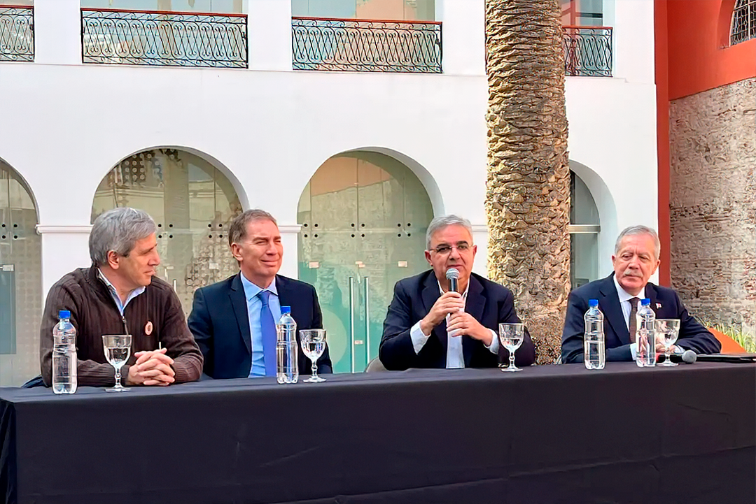 Firmaron el convenio del Acueducto Albigasta: la obra llegará a 78.000 habitantes de Catamarca y Santiago del Estero