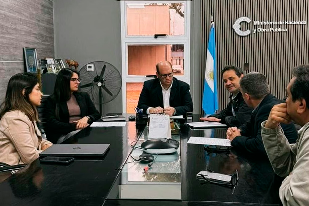 La Provincia y MARA firmaron acuerdos para el hospital de Andalgalá y las rutas del oeste