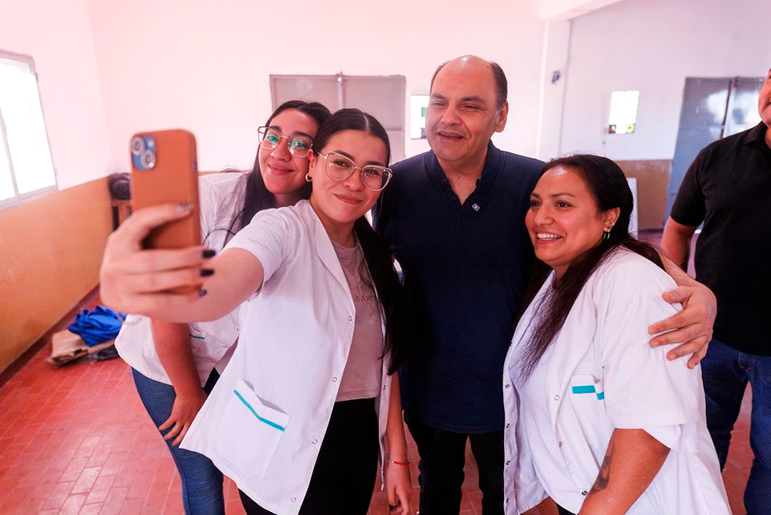 Más de 220 anteojos entregados en el día: el operativo Ver para Crecer llegó a La Cruz Negra
