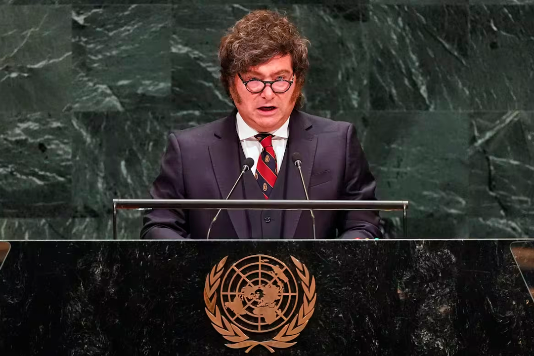 Milei llamó "organización inútil" a la ONU, reclamó a Londres negociar por Malvinas y ofreció el país como polo de inteligencia artificial