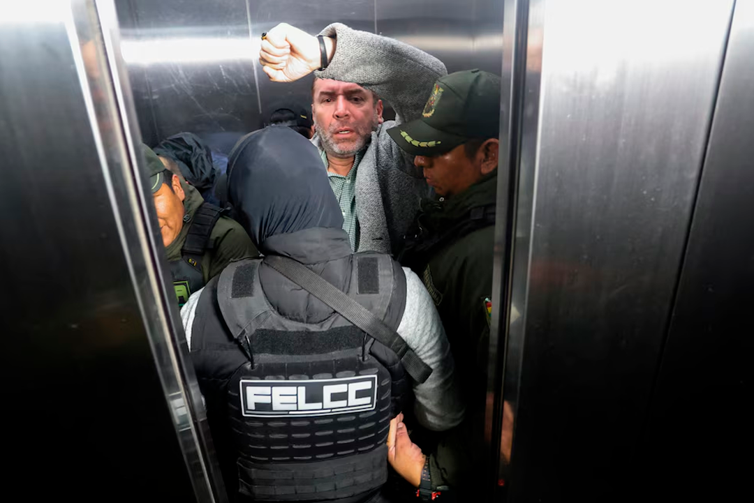 El Gobierno se contradice en el caso Cerimedo: Milei insinuó un autoatentado y su ministro lo desmintió